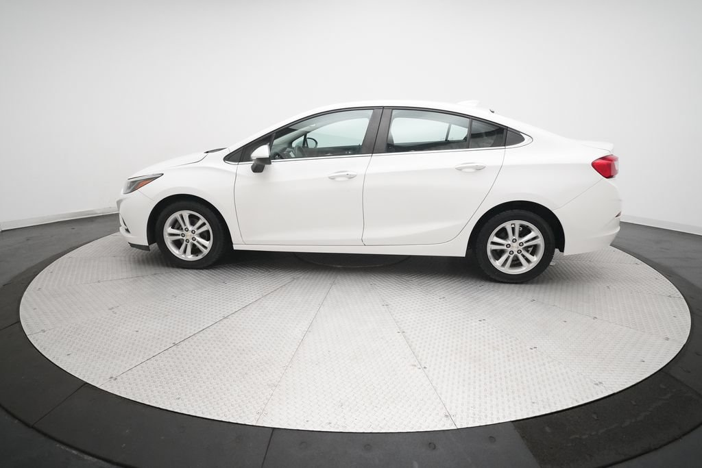 Used 2017 Chevrolet Cruze LT w/ Convenience Package FWD image 23