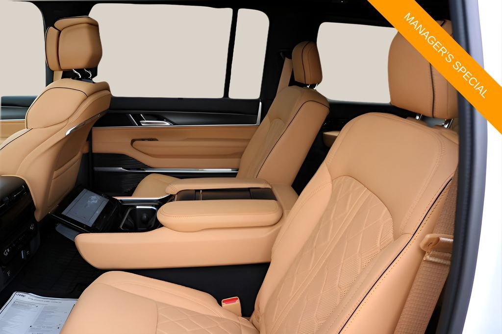 New 2026 Jeep Grand Wagoneer Summit AWD/4WD image 17