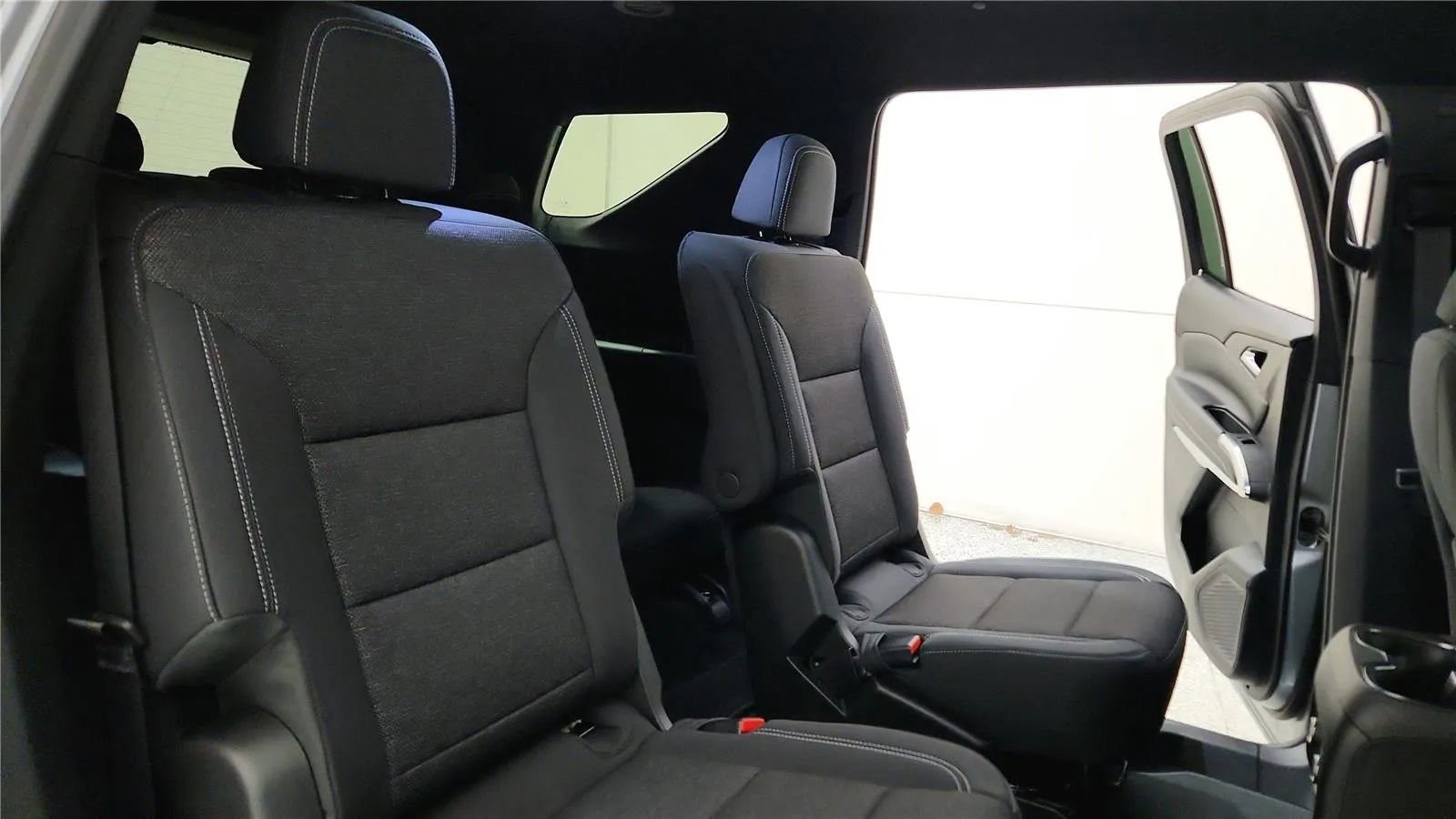 New 2026 Chevrolet Traverse LT w/ Midnight/Sport Edition image 39