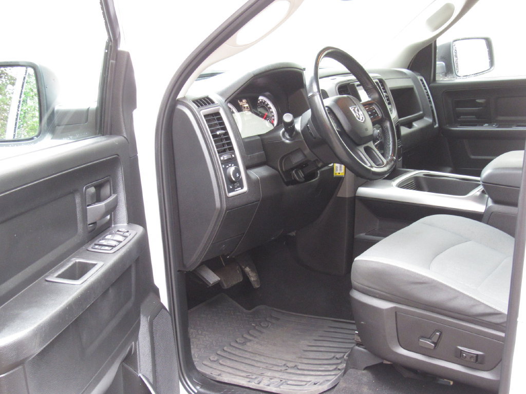 Used 2023 RAM 1500 Express w/ Wheel & Sound Group AWD/4WD image 12