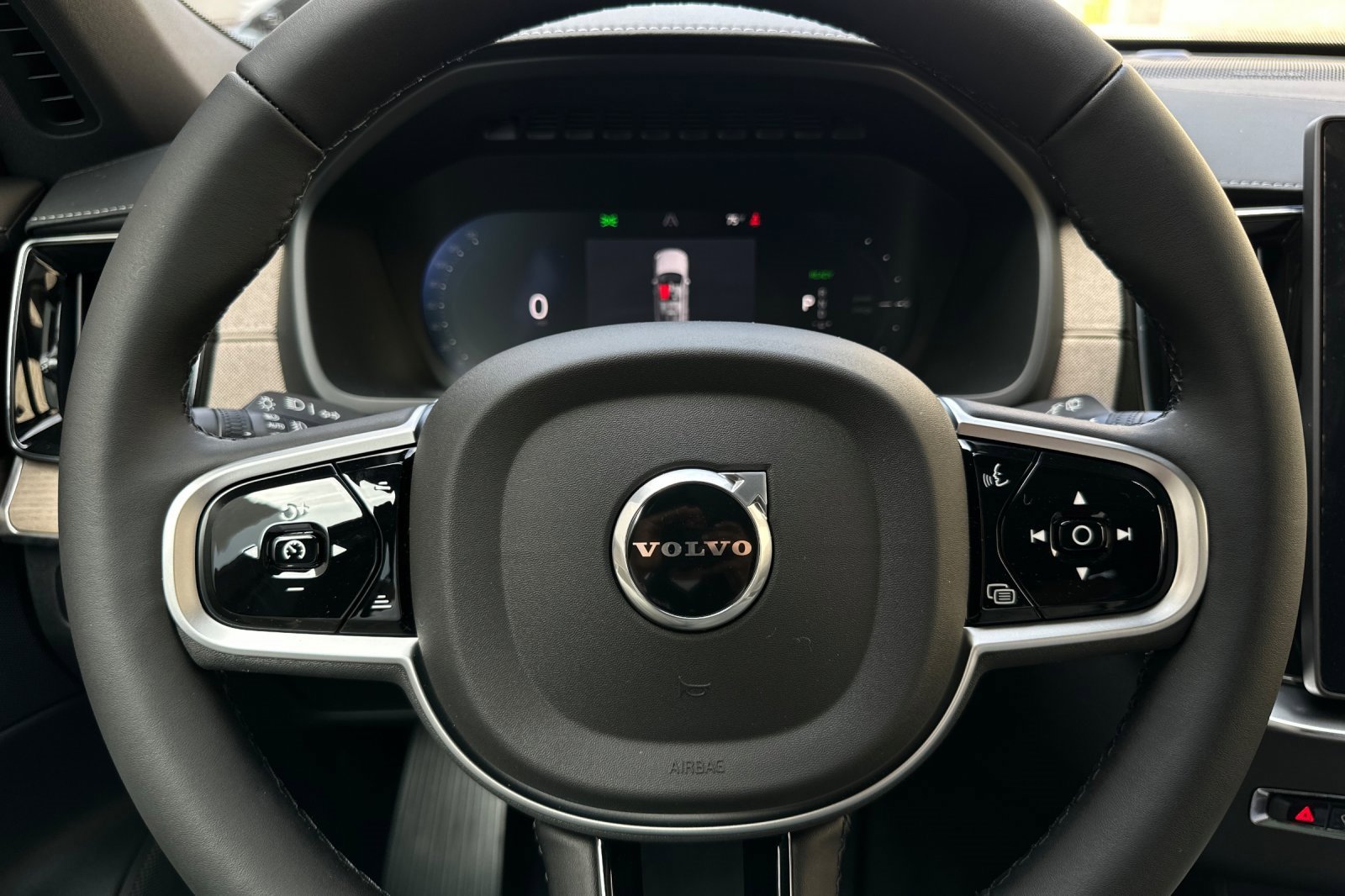 New 2026 Volvo XC90 T8 Ultra image 28
