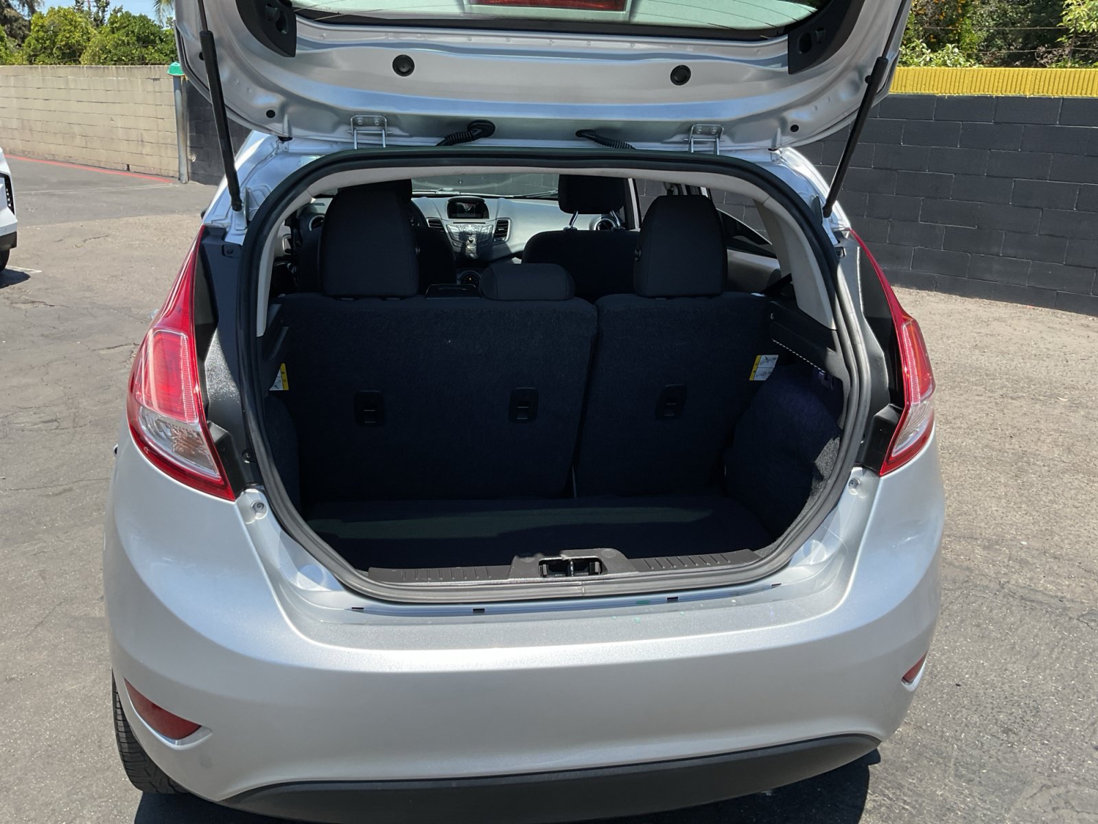 Used 2017 Ford Fiesta SE FWD image 24