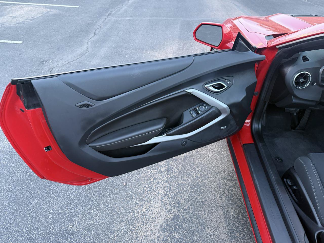 Used 2022 Chevrolet Camaro SS RWD image 11