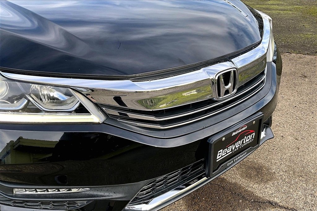 Used 2017 Honda Accord EX-L image 33