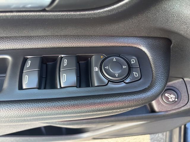 Used 2024 GMC Terrain SLT image 33