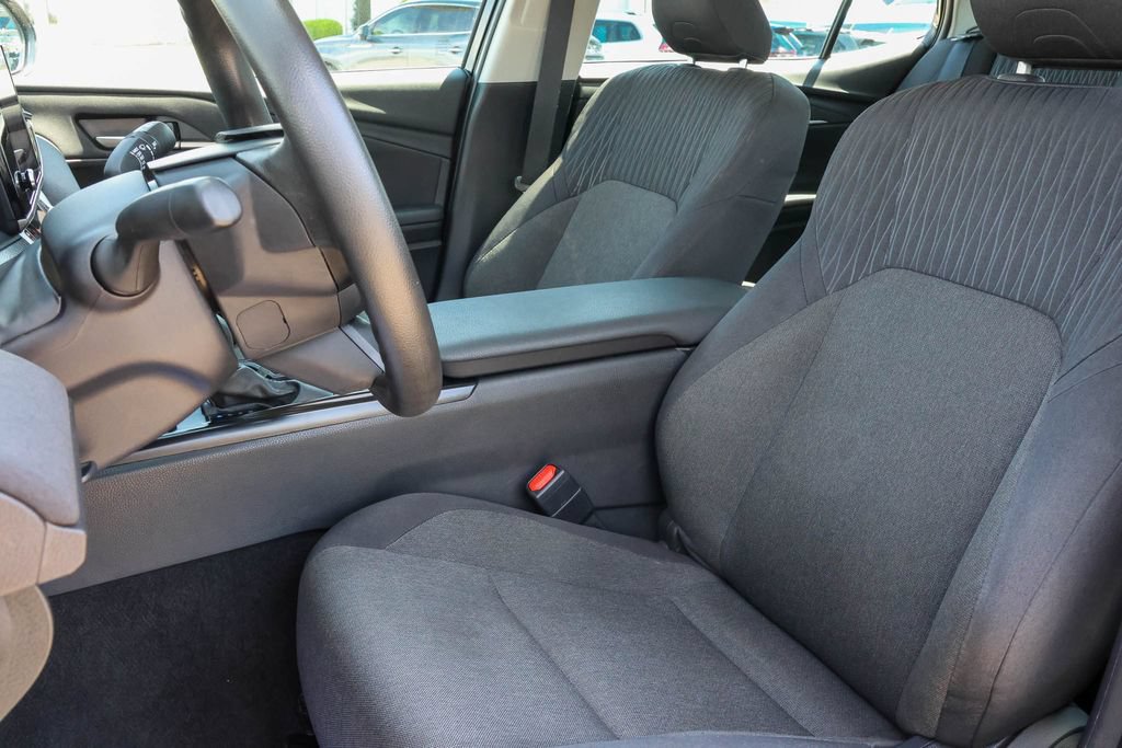 Used 2025 Toyota Camry LE FWD image 10