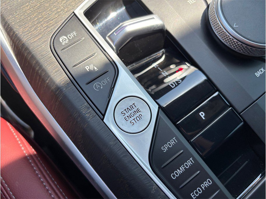 Used 2023 BMW 330i xDrive Sedan w/ M Sport Package image 31