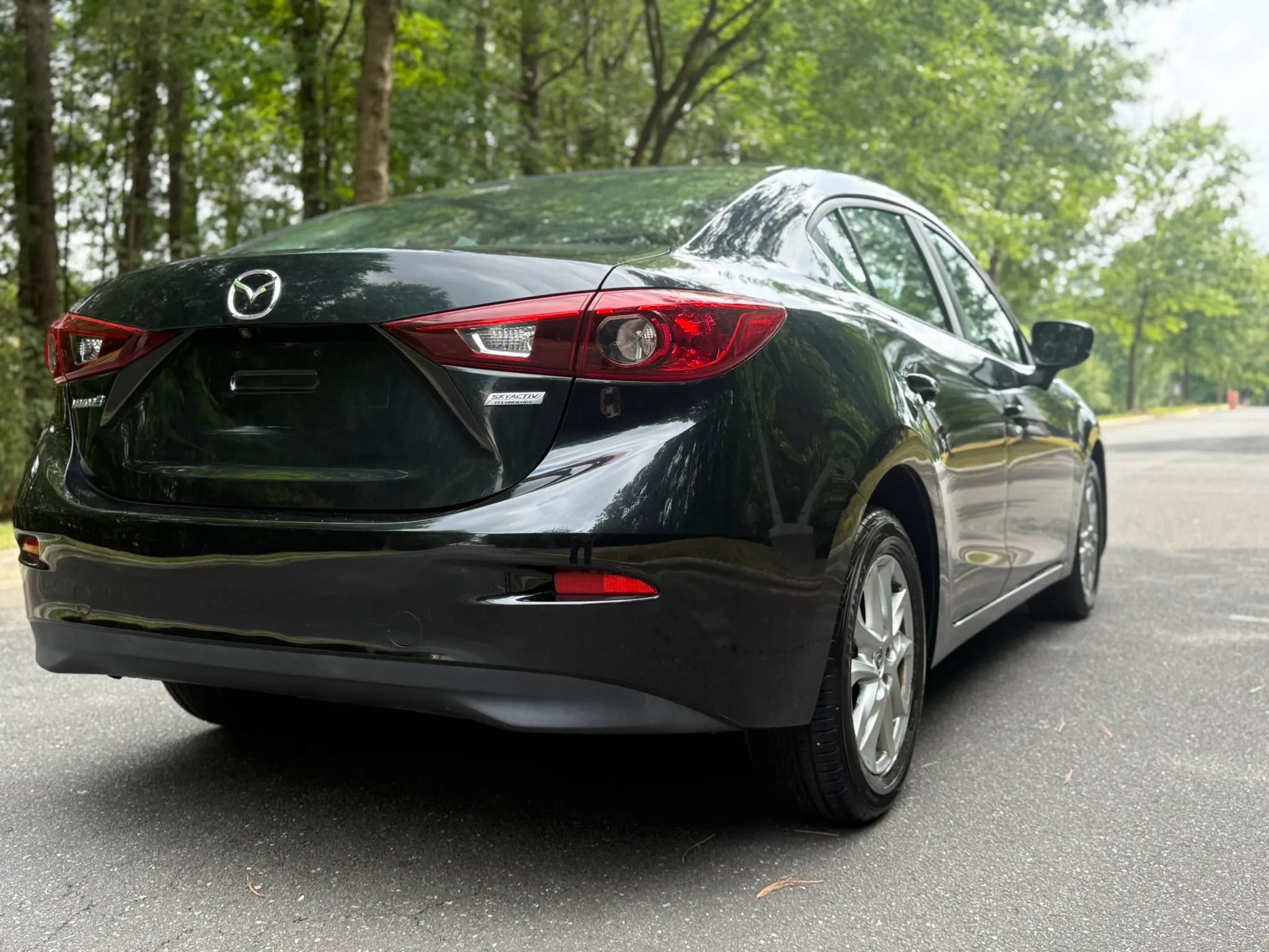 Used 2018 MAZDA MAZDA3 Sport w/ Preferred Equipment Package FWD image 5