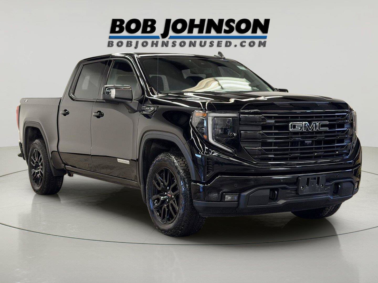 Used 2025 GMC Sierra 1500 Elevation w/ Preferred Package AWD/4WD image 2