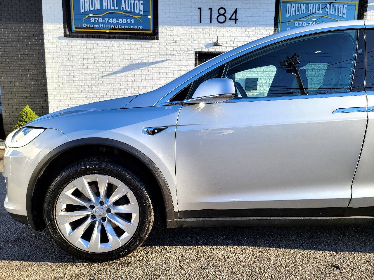 Used 2017 Tesla Model X 75D image 8