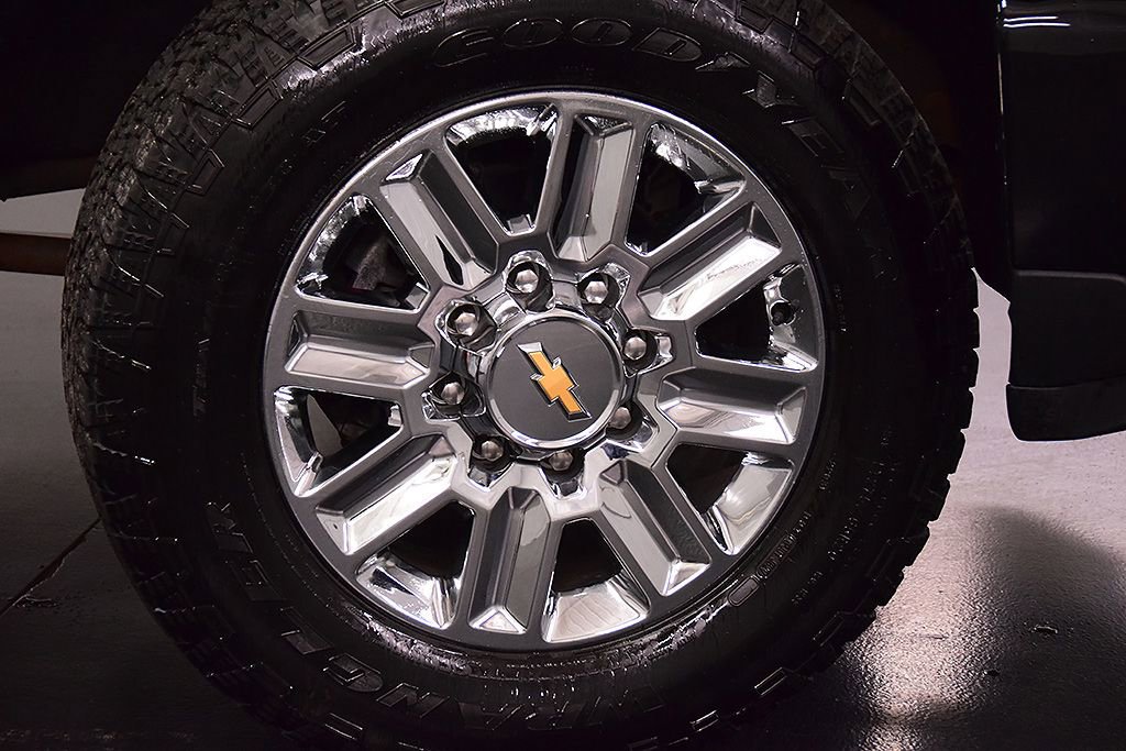 Used 2024 Chevrolet Silverado 2500 High Country w/ Z71 Off-Road Package AWD/4WD image 12