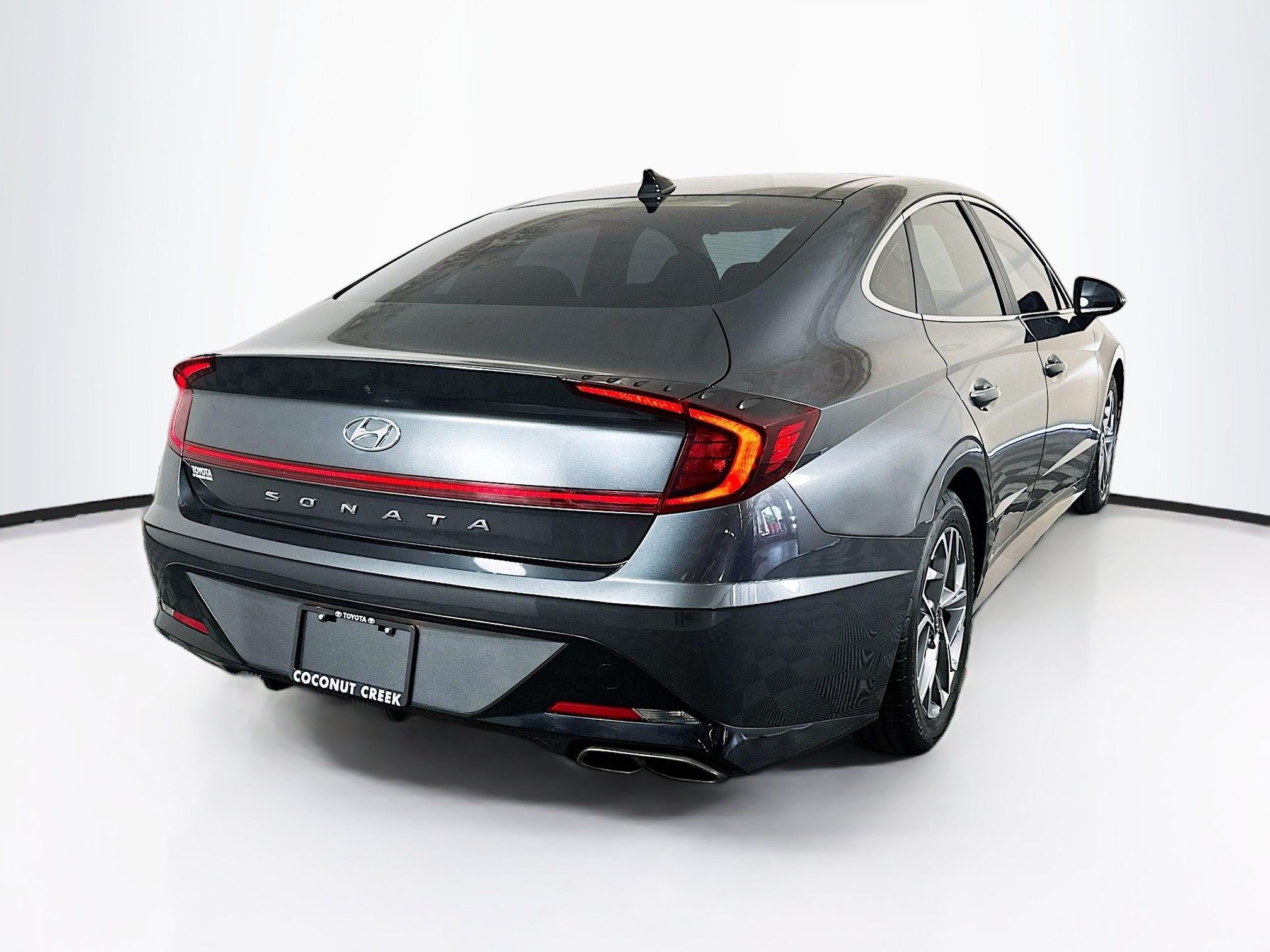 Used 2023 Hyundai Sonata SEL w/ Convenience Package FWD image 3