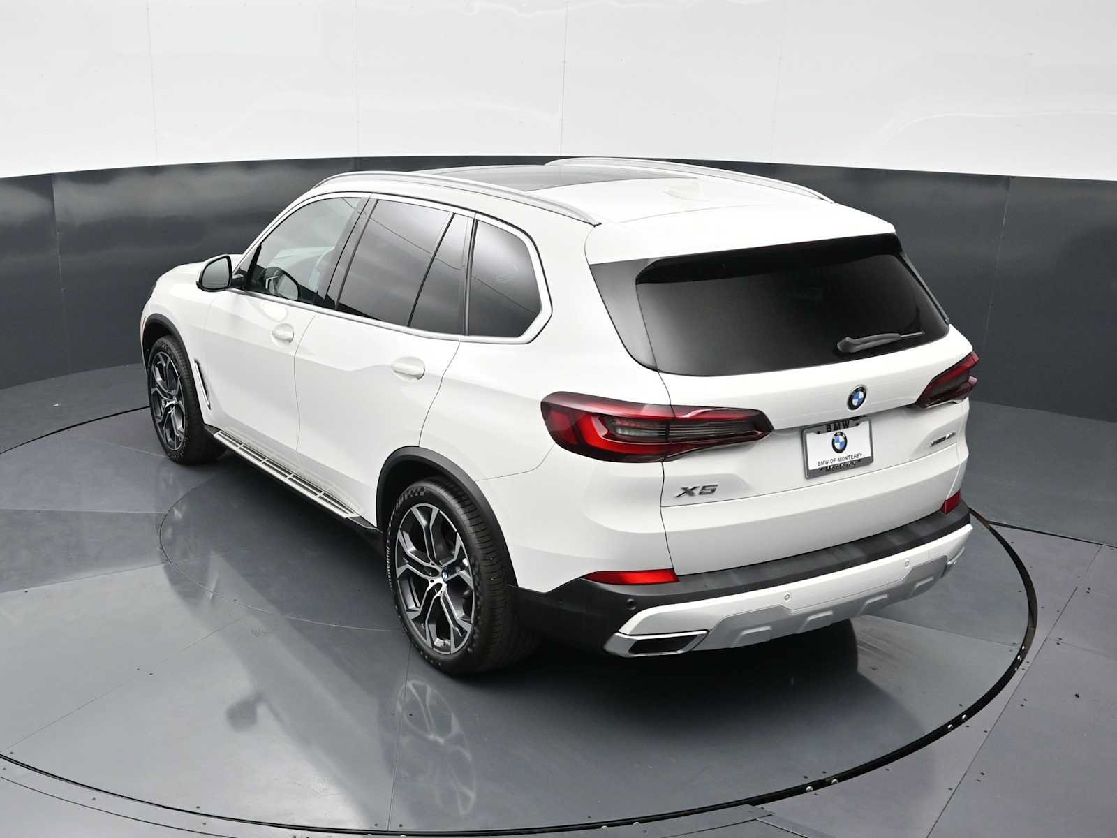 Used 2022 BMW X5 sDrive40i w/ Premium Package RWD image 23