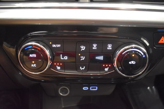 Used 2025 Chevrolet Trax LT w/ LT Convenience Package FWD image 26