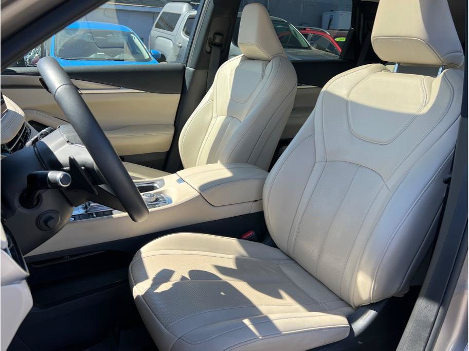 Used 2023 INFINITI QX60 Luxe w/ Cargo Package AWD/4WD image 8