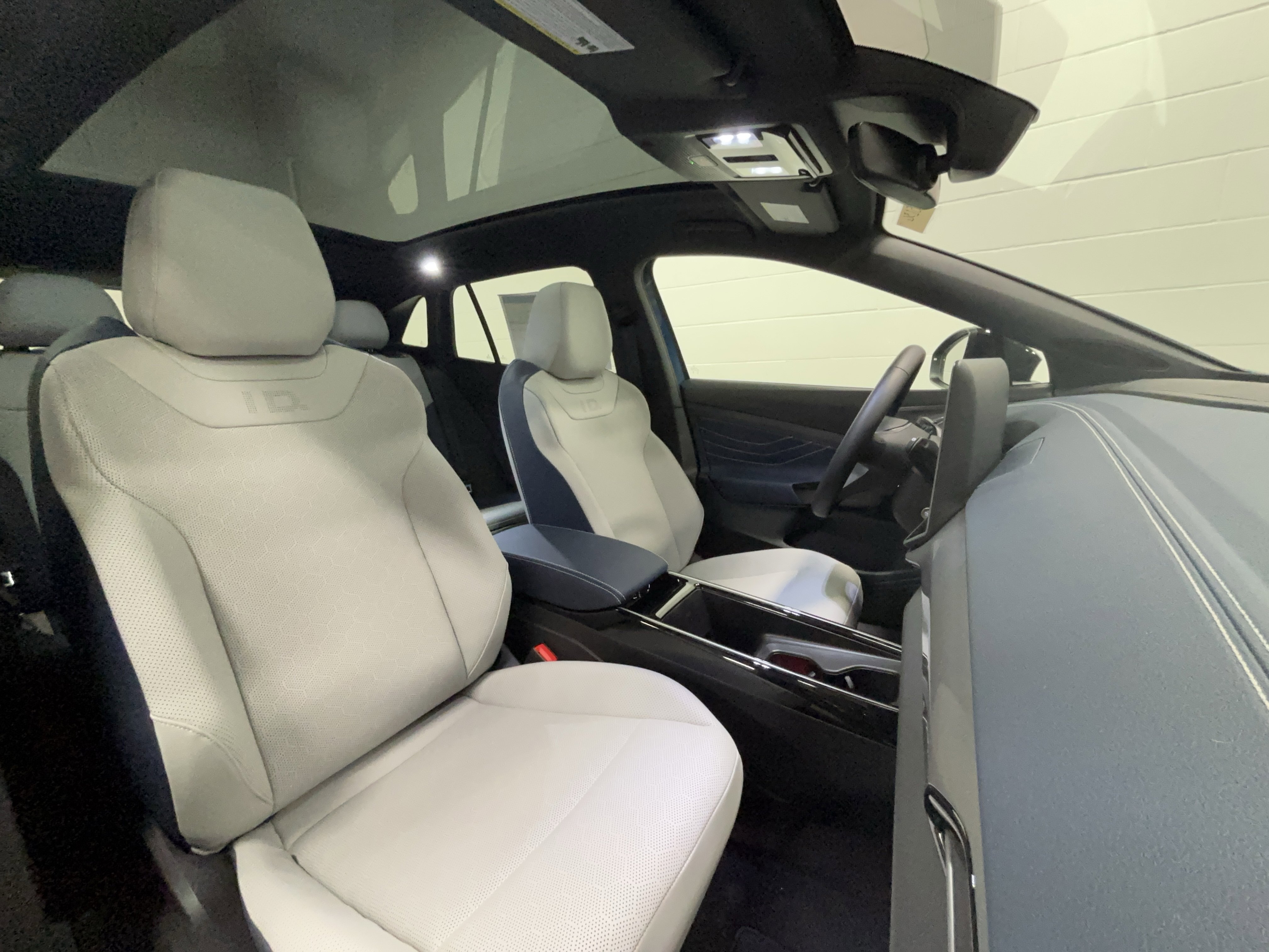 New 2025 Volkswagen ID.4 Pro S AWD/4WD image 13