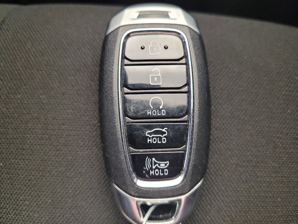Used 2023 Hyundai Elantra SEL w/ Convenience Package FWD image 32