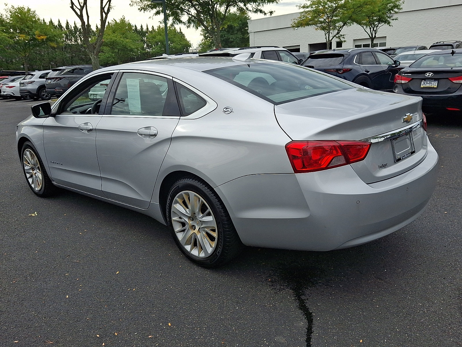 Used 2015 Chevrolet Impala LS w/ LS Convenience Package FWD image 4