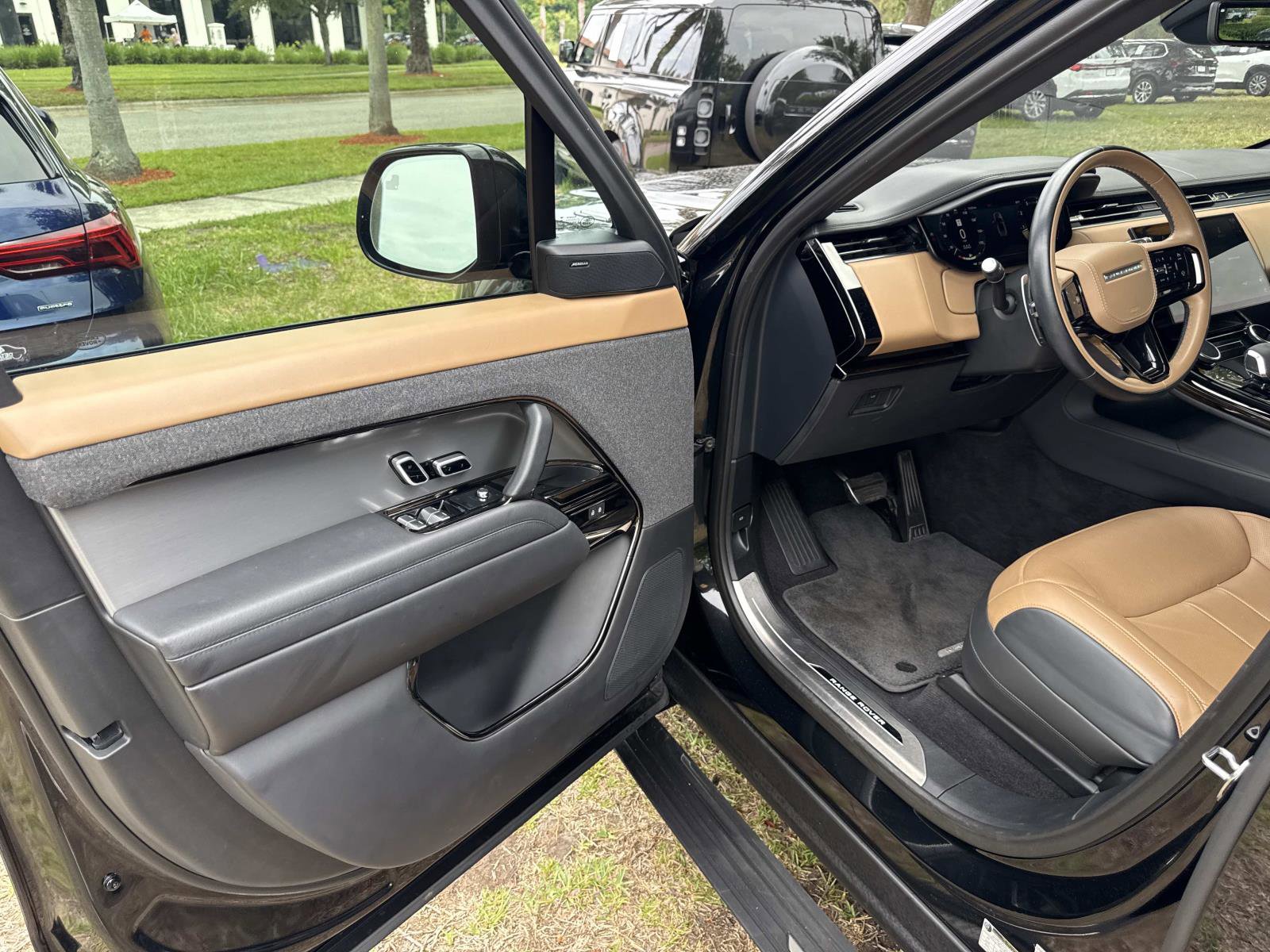 Used 2023 Land Rover Range Rover Sport SE Dynamic AWD/4WD image 18