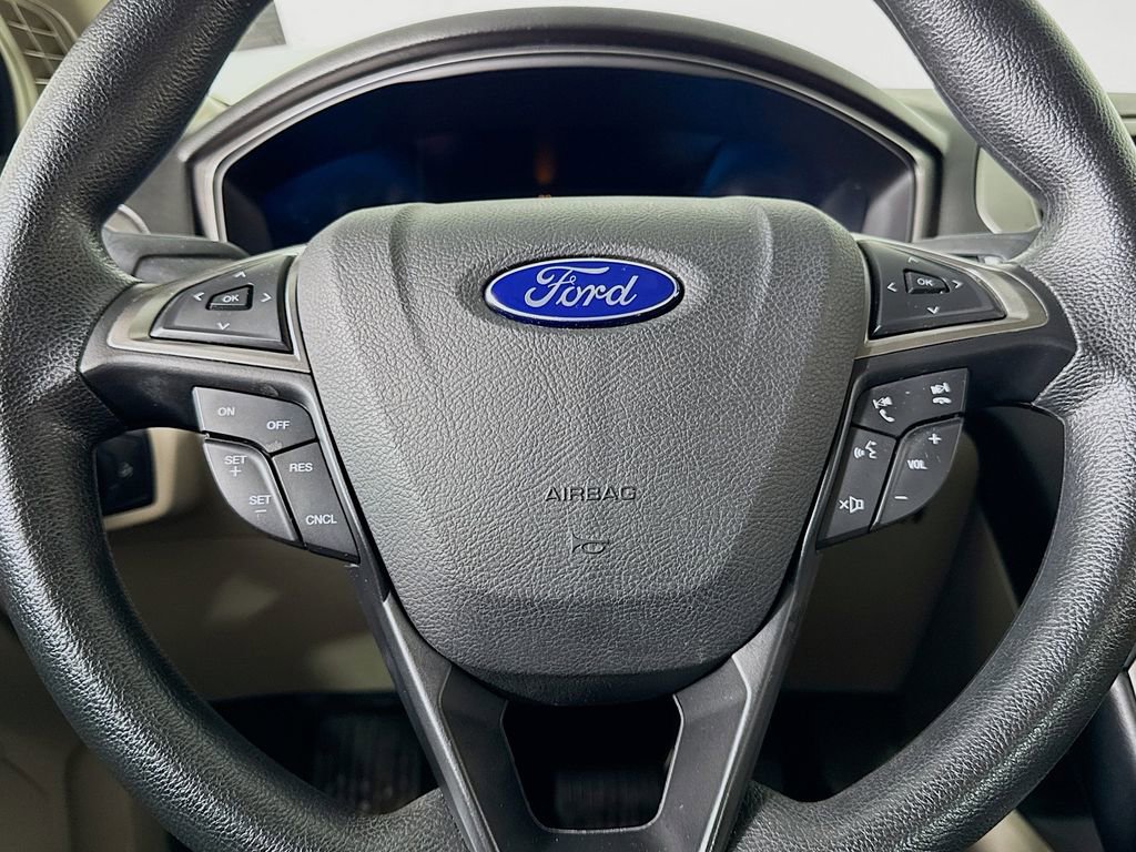 Used 2017 Ford Fusion SE image 30
