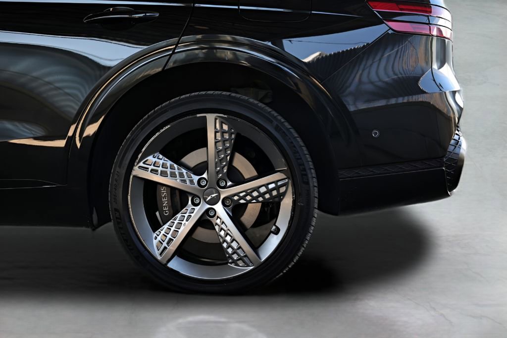 Used 2023 Genesis GV70 2.5T w/ Sport Prestige Package image 10