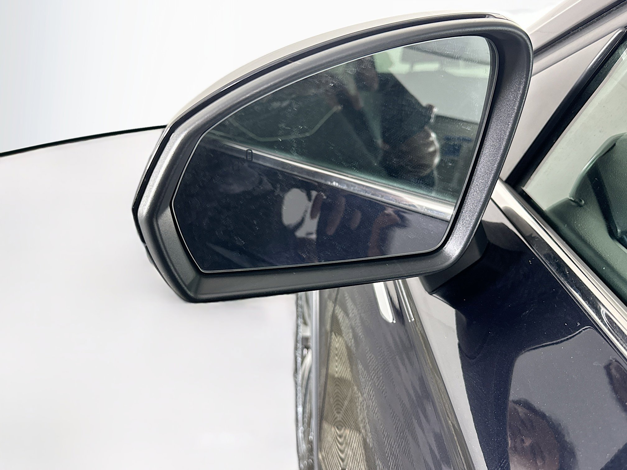 Used 2024 Volkswagen Taos SE image 16