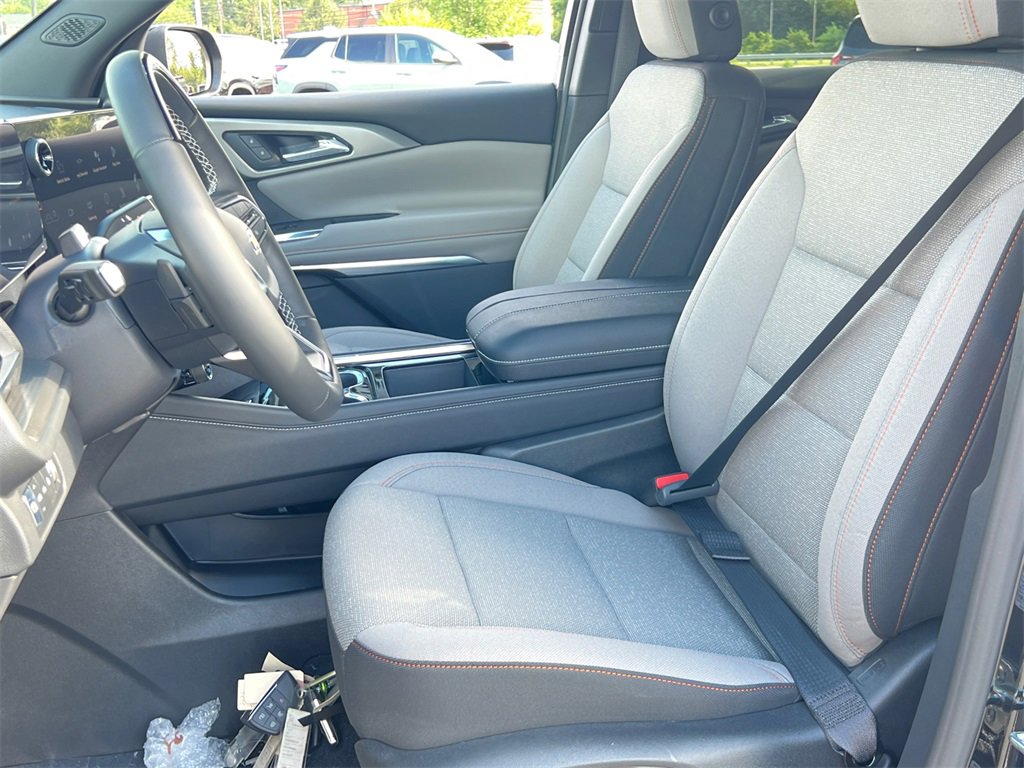 New 2026 Chevrolet Traverse LT w/ Enhanced Driving Package image 13