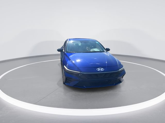 Certified 2025 Hyundai Elantra SEL FWD image 3