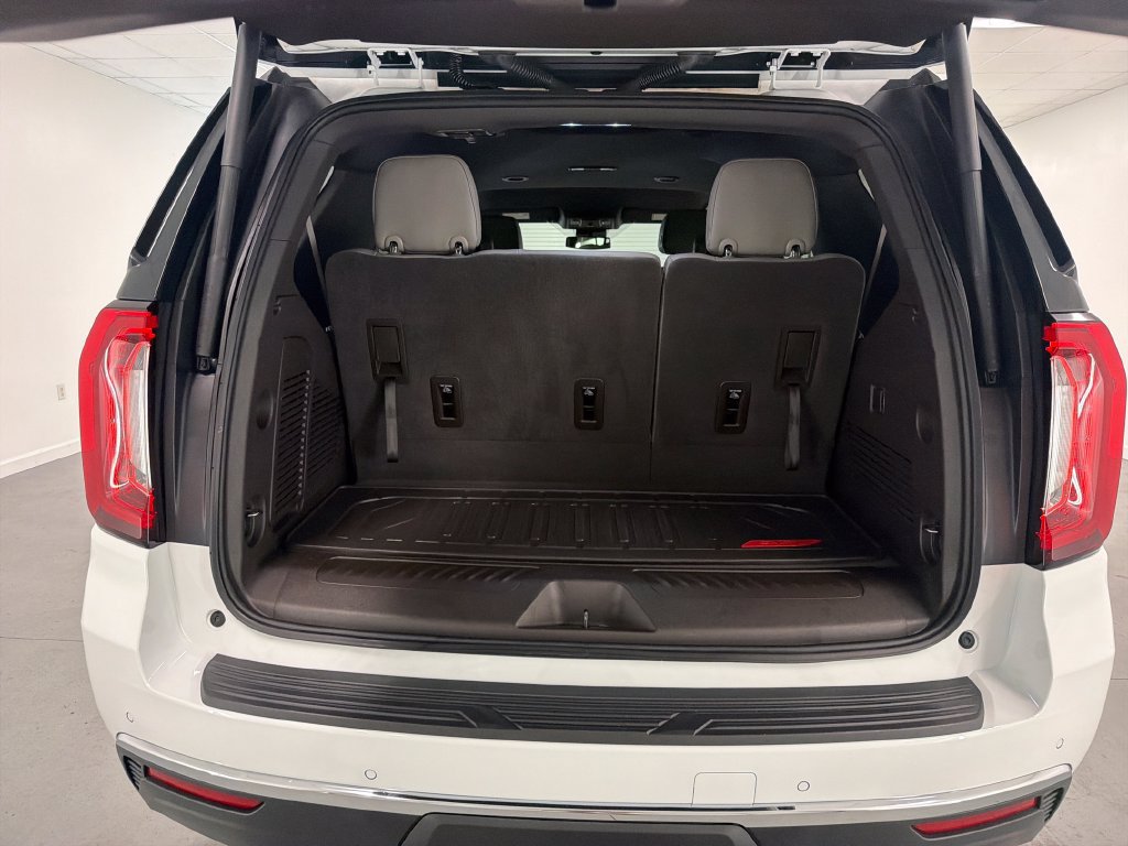 Used 2023 GMC Yukon SLT RWD image 8