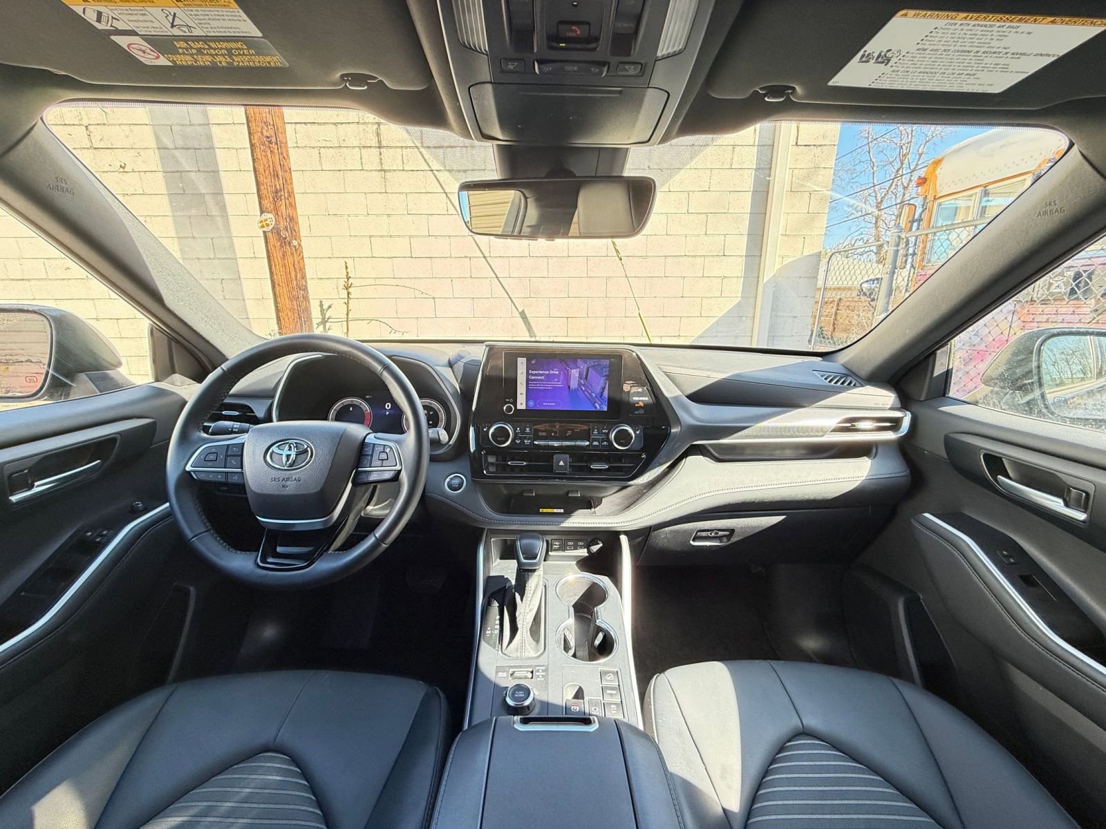 Used 2025 Toyota Highlander XSE AWD/4WD image 36
