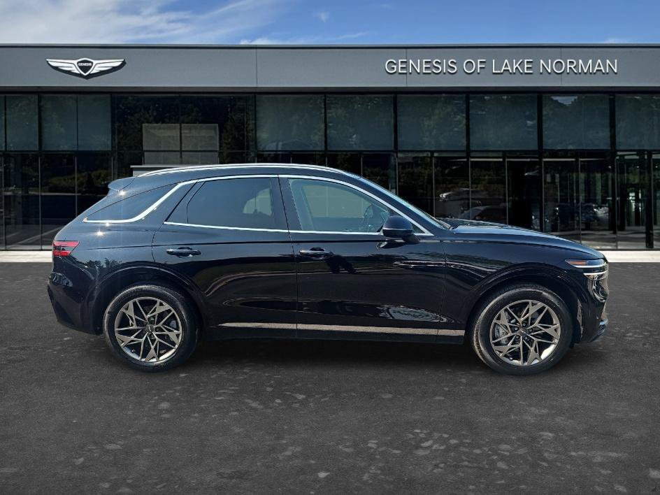Used 2024 Genesis GV70 2.5T w/ Select Package AWD/4WD image 4