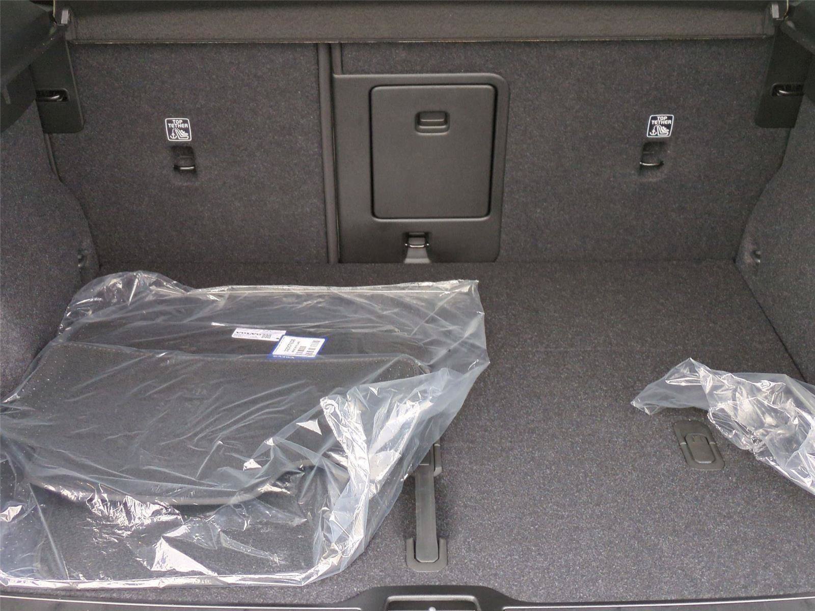 New 2026 Volvo XC40 B5 Ultra w/ Climate Package AWD/4WD image 22