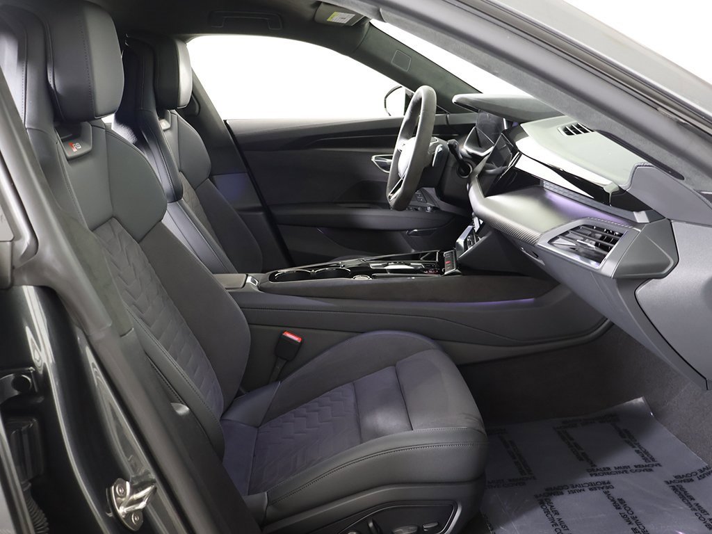 Used 2024 Audi RS e-tron GT w/ Carbon Performance Package image 33
