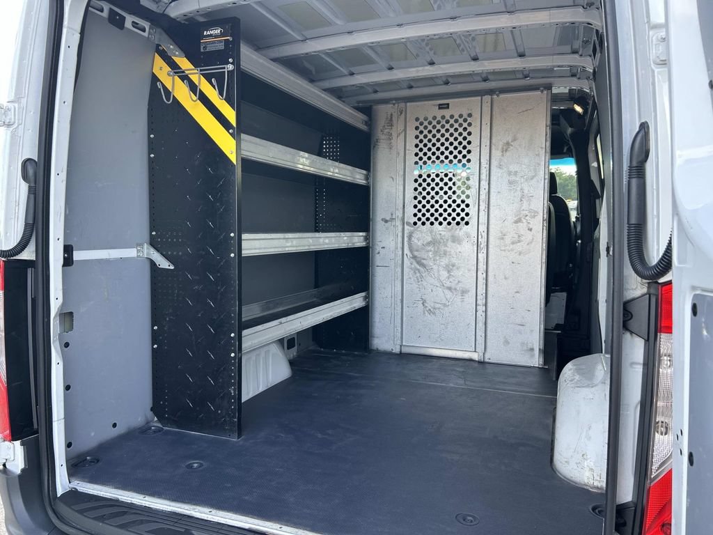 Used 2022 Mercedes-Benz Sprinter 2500 image 19