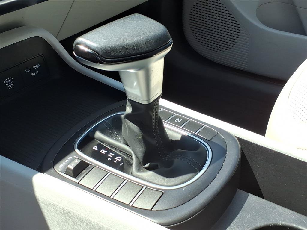 Used 2024 Hyundai Kona SEL FWD image 32