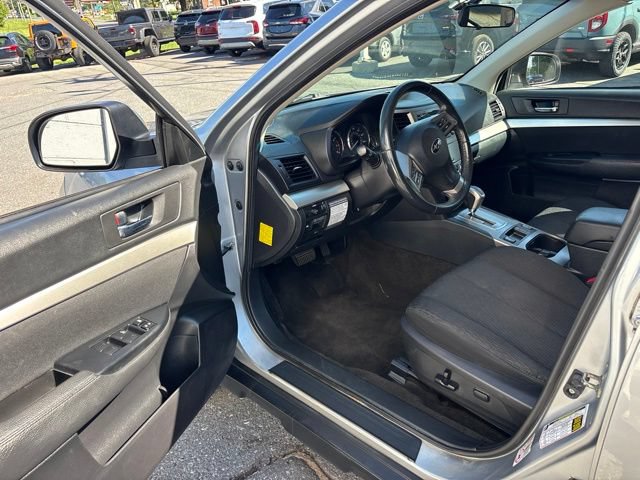Used 2012 Subaru Outback 2.5i Premium AWD/4WD image 12