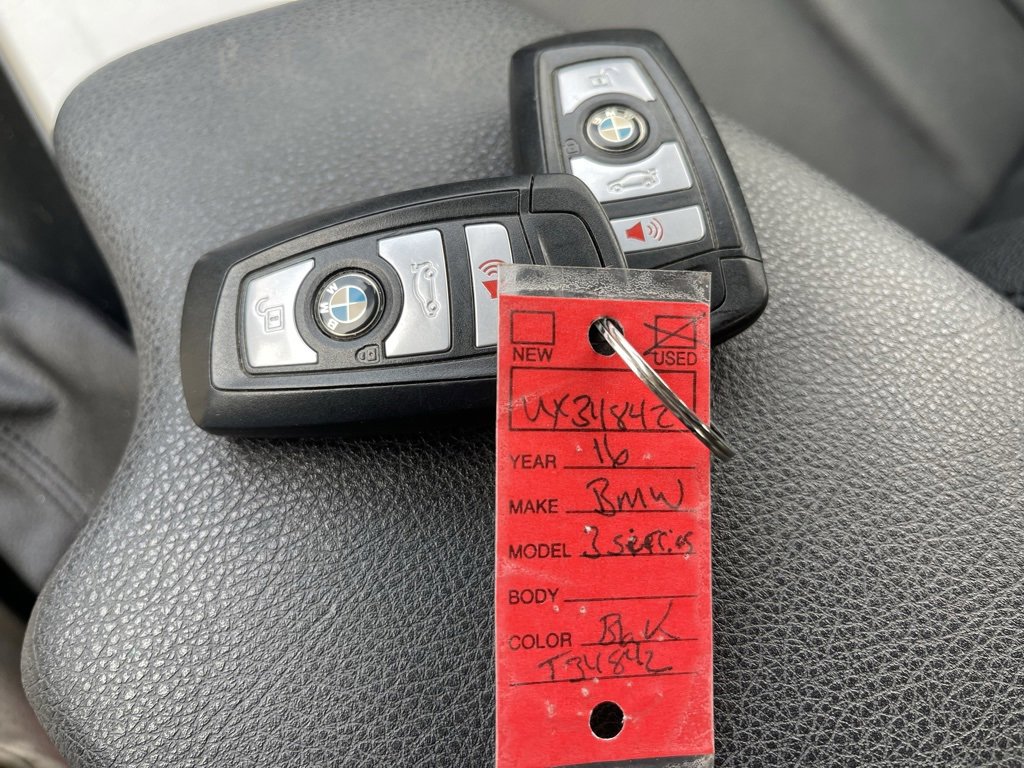 Used 2016 BMW 320i Sedan image 26