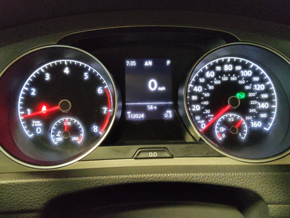 Used 2015 Volkswagen Golf S image 23