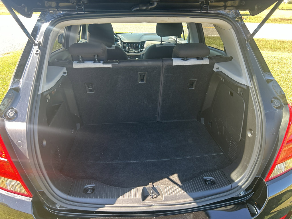 Used 2022 Chevrolet Trax LS w/ Tint and Cruise Package image 13