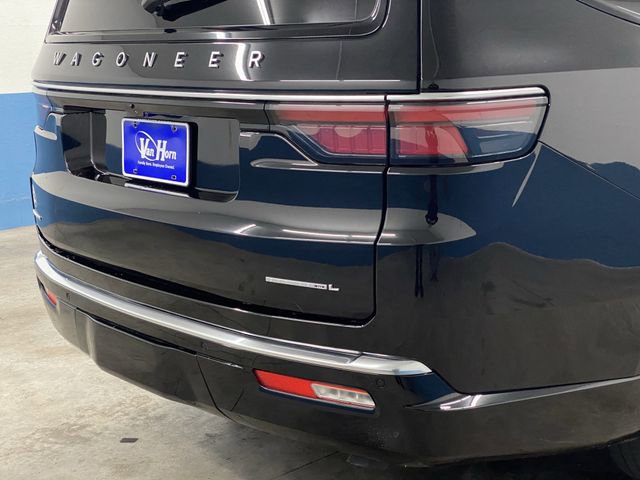 Used 2023 Jeep Wagoneer L Series III w/ Preferred Equipment Group image 41