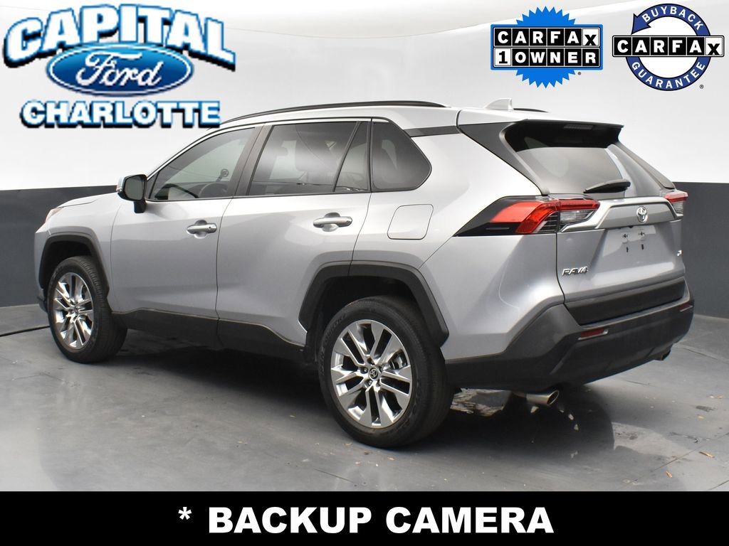 Used 2022 Toyota RAV4 XLE Premium image 6