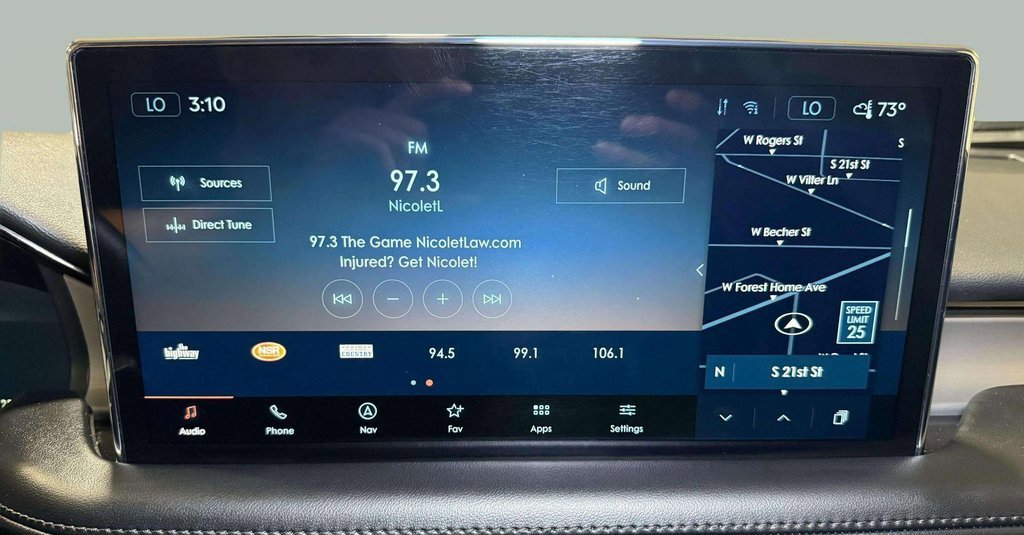 Used 2022 Lincoln Nautilus FWD w/ Premium Package image 6