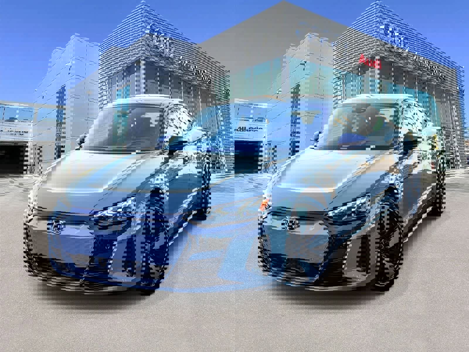 Used 2024 Audi e-tron GT Prestige w/ Prestige Package image 1