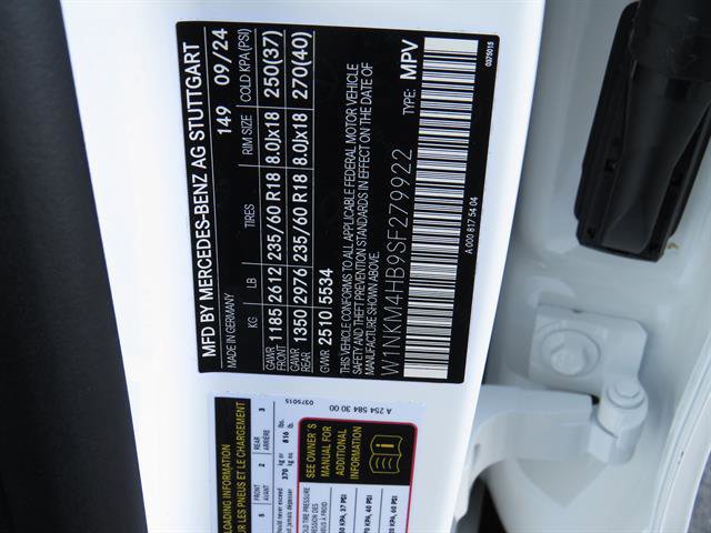 Used 2025 Mercedes-Benz GLC 300 4MATIC image 7