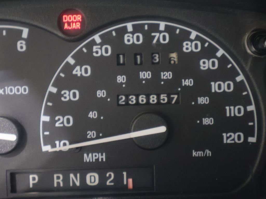 Used 2000 Ford Explorer XL AWD/4WD image 26