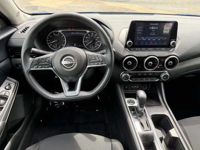 Used 2024 Nissan Sentra SV FWD image 3