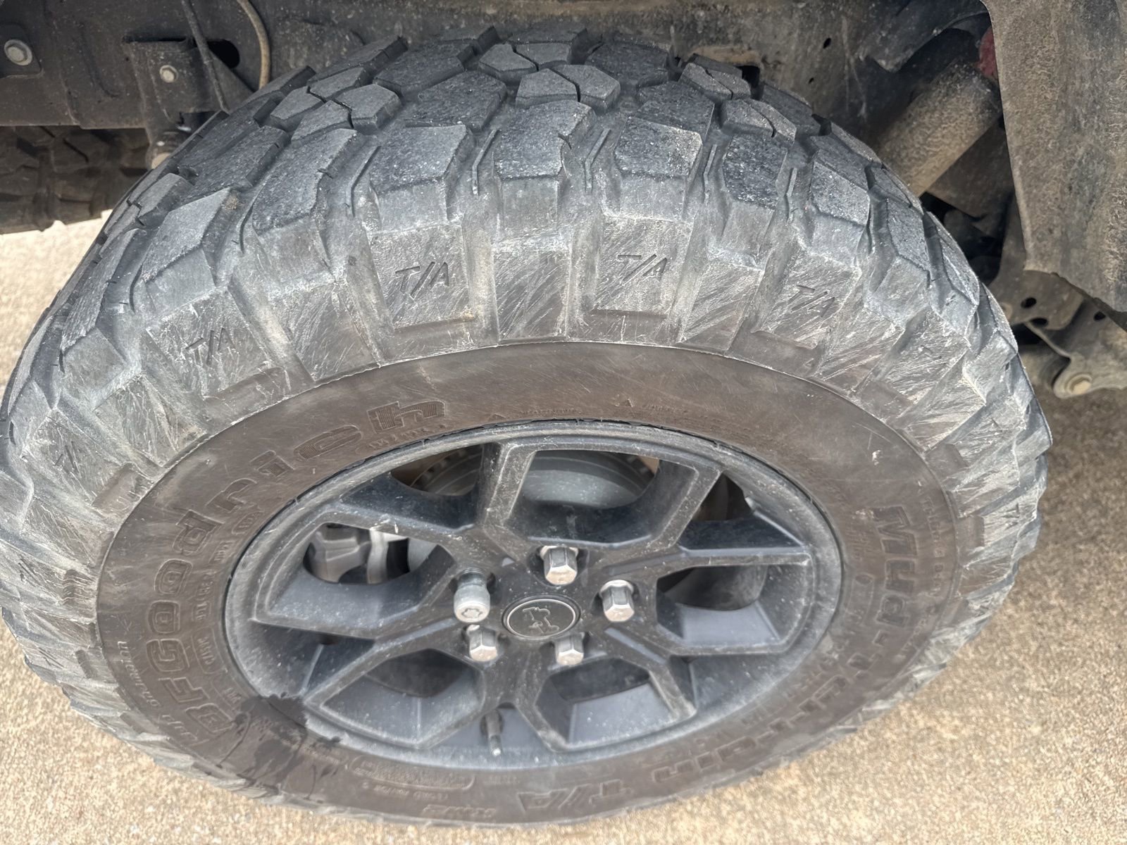 Used 2025 Jeep Gladiator Sport image 11