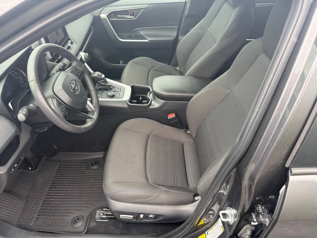 Certified 2025 Toyota RAV4 SE AWD/4WD image 12