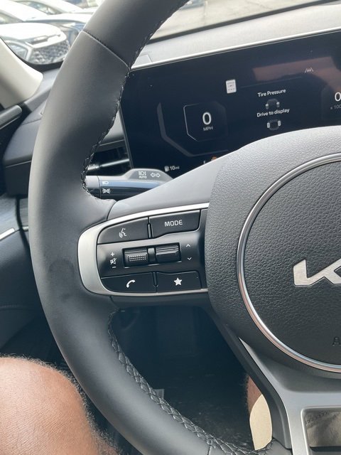 New 2025 Kia K5 EX image 37