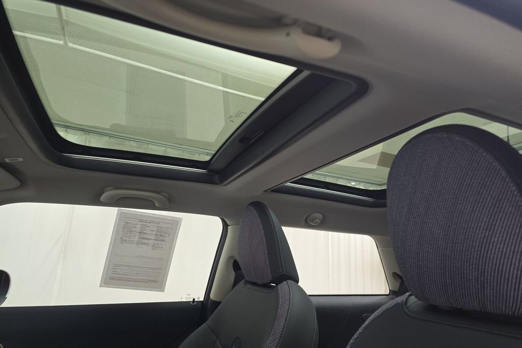 Certified 2025 MINI Cooper 2-Door Hardtop image 23